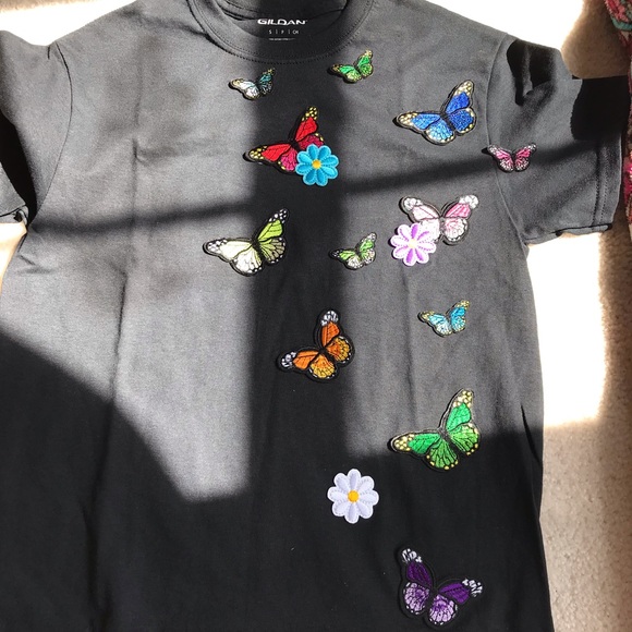 butterfly tee - Picture 2 of 3